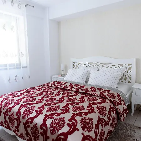 Carla'S Apartment, Airport & Train Station Shuttle Iasi Exterior foto